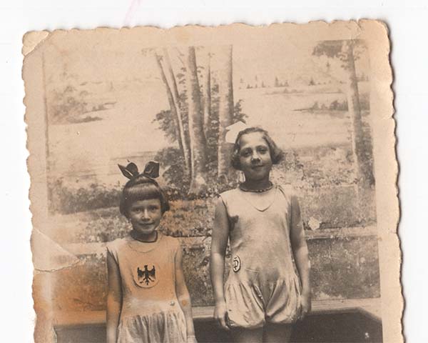 high quality scan of an old photograph